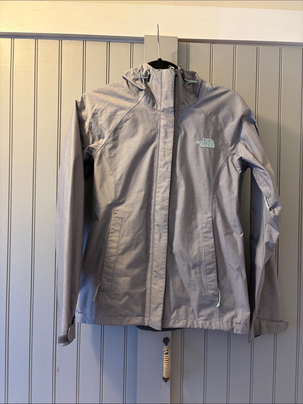 The North Face Women's Light Gray Hooded Utility Jacket